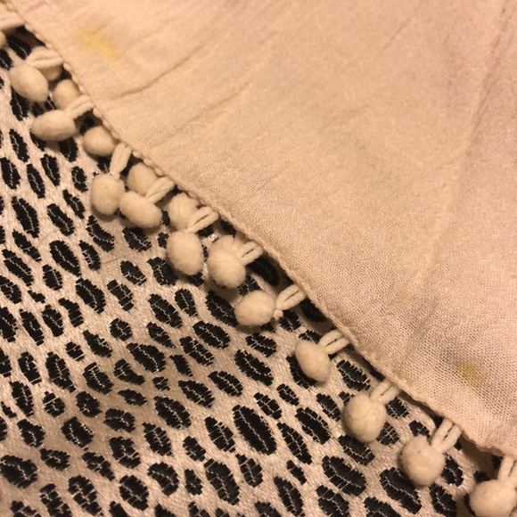 Cream Lace Romper from Francesca’s - Picture 4 of 4